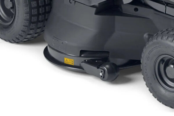 26acd6ebd168beecf2e6a0e323ae45167846cc5_Estate798W_2T0830481ST1_detail9_web.jpg STIGA Estate 798 W Petrol Lawn Tractor