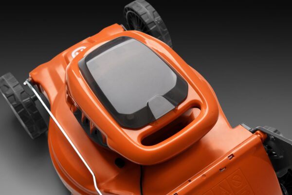 HB-814762.jpg Husqvarna LC 137i Cordless Lawn Mower 37.5cm
