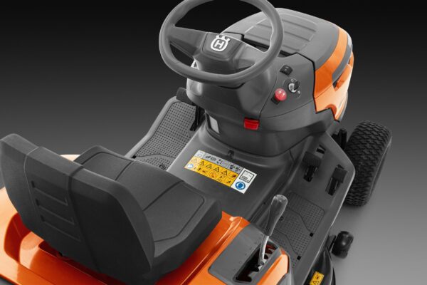 UU-221778.jpg Husqvarna TS 114 Garden Tractor