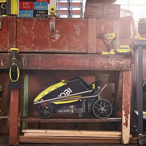 ryobi-one-rlm18x33b50b-cordless-18v-rotary-lawnmower4892210185860_08i_bq.webp Ryobi ONE+ RLM18X33B50B Cordless 18V Rotary Lawnmower