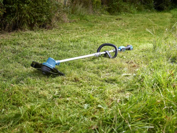 erbauer-300mm-cordless-grass-trimmer-egt18-li-kit3663602418245_02i.webp Erbauer 300mm Cordless Grass trimmer - EGT18-Li - KIT