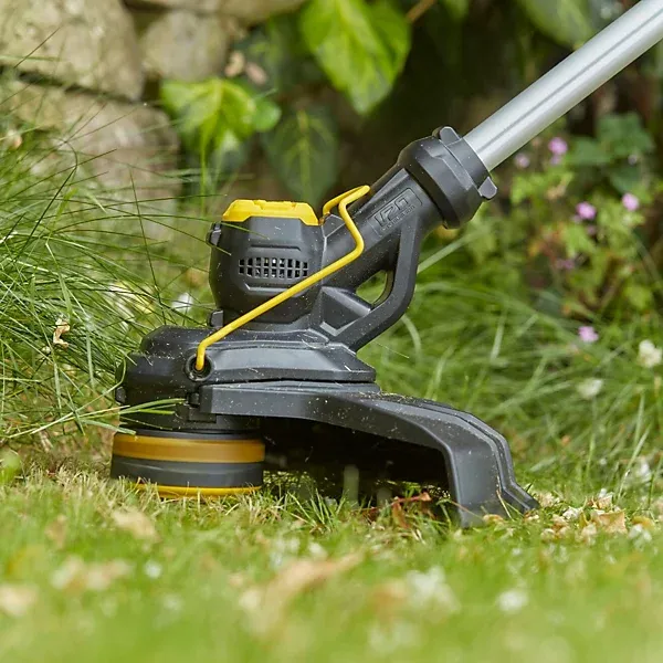 imgi_8_stanley-fatmax-v20-18v-330mm-cordless-grass-trimmer-sfmcst933m1-gb5035048726952_09i_bq.webp Stanley FatMax V20 18V 330mm Cordless Grass trimmer - SFMCST933M1-GB