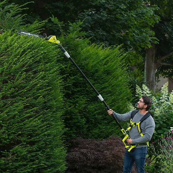 imgi_9_ryobi-one-rpt184520-18v-cordless-450mm-hedge-trimmer4892210217097_03i_bq-1.webp Ryobi ONE+ RPT184520 18V Cordless 450mm Hedge trimmer